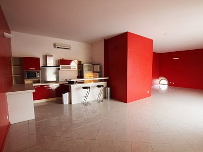 STUDIO - TOURNUS - 69,19 m2 - VENDU