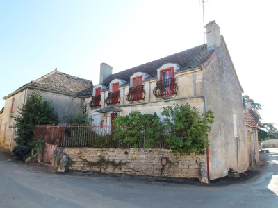 MAISON A VENDRE - ST MARTIN SOUS MONTAIGU - 157 m2 - 135500 €