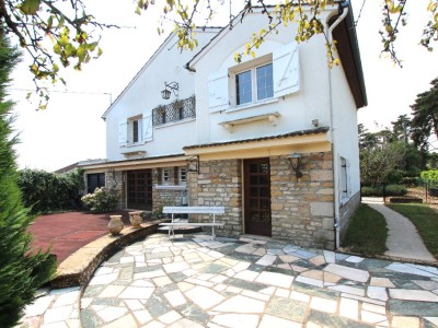 MAISON A VENDRE - TOURNUS - 177 m2 - 285000 €