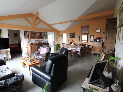APPARTEMENT T4 - ASCENSEUR- VUE SAONE A VENDRE - TOURNUS - 115.04 m2 - 224000 €