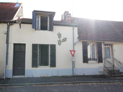 BIEN COMPRENANT DEPENDANCES DE 198 M ET MAISON A VENDRE - BEAUNE - 101 m2 - 219000 €