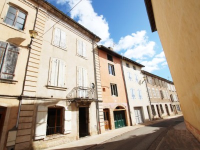 IMMEUBLE DE RAPPORT A VENDRE - TOURNUS - 189 m2 - 99 000 &euro;