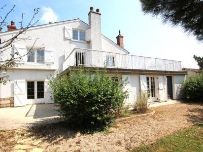 MAISON A VENDRE - TOURNUS - 177 m2 - 249000€