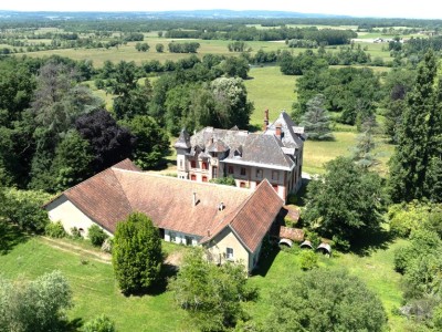 CHATEAU A VENDRE - TOURNUS - 808 m2 - 1 029 000 €