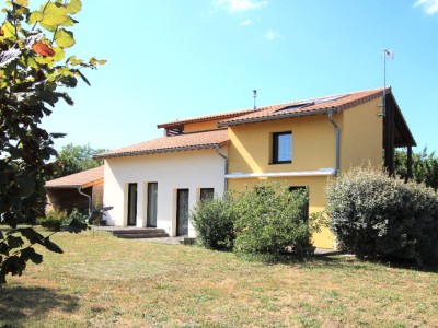 MAISON CONTEMPORAINE A OSSATURE BOIS A VENDRE - TOURNUS - 134 m2 - 289 000 €