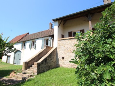 PROPRIETE A VENDRE - TOURNUS - 154 m2 - 309�000�&euro;