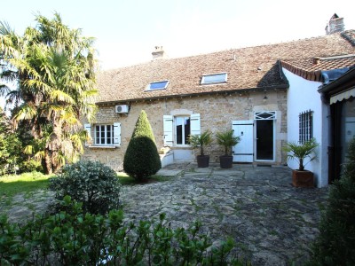 PROPRIETE A VENDRE - SENNECEY LE GRAND - 188 m2 - 329�000�&euro;