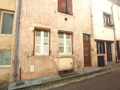 MAISON A VENDRE - TOURNUS - 137 m2 - 129 000 &euro;
