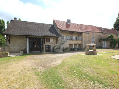 PROPRIETE A VENDRE - TOURNUS - 235 m2 - 339 000 &euro;