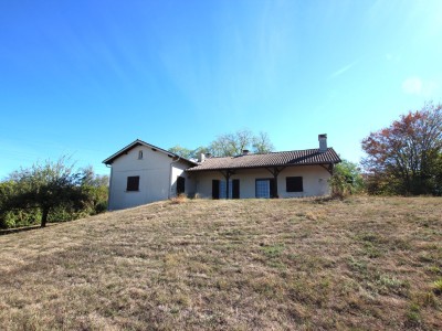 MAISON A VENDRE - TOURNUS - 220 m2 - 243 000 &euro;