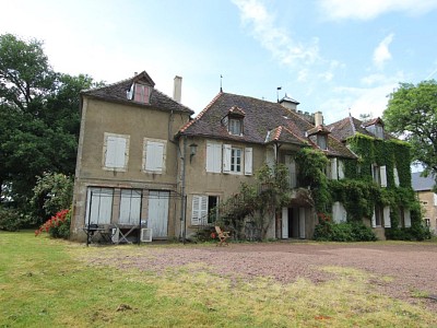 PROPRIETE DE FAMILLE A VENDRE - AUTUN - 500 m2 - 935000 €