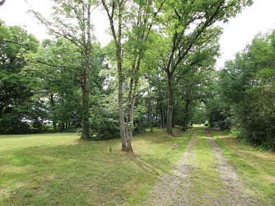 PROPRIETE DE FAMILLE A VENDRE - AUTUN - 500 m2 - 935000 €