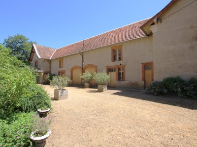 CHATEAU A VENDRE - TOURNUS - 808 m2 - 1029000€