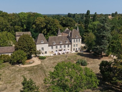 CHATEAU A VENDRE - TOURNUS - 697 m2 - 1 700 000 €