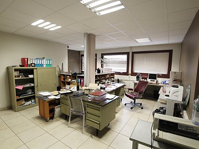 LOCAL D ACTIVITE A VENDRE - SENNECEY LE GRAND - 2440 m2 - 620 000 €
