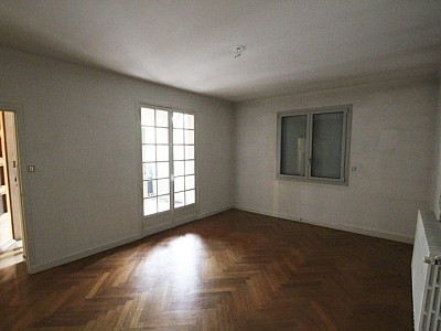 LOCAL D ACTIVITE A VENDRE - SENNECEY LE GRAND - 2440 m2 - 620 000 €