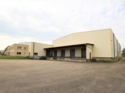 LOCAL INDUSTRIEL - TOURNUS - 3693 m2 - VENDU