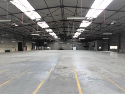 LOCAL INDUSTRIEL - TOURNUS - 3693 m2 - VENDU