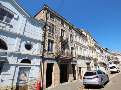 IMMEUBLES DE RAPPORT A VENDRE - TOURNUS - 836 m2 - 325000 €