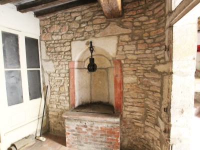 IMMEUBLE DE RAPPORT A VENDRE - TOURNUS - 189 m2 - 99000€