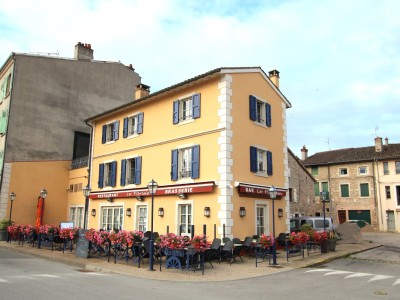 IMMEUBLE DE RAPPORT A VENDRE - TOURNUS - 408 m2 - 550000€
