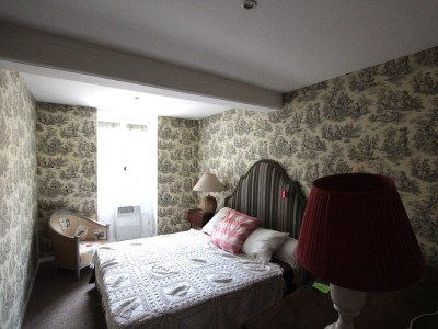 IMMEUBLE DE RAPPORT A VENDRE - TOURNUS - 246 m2 - 350�000�&euro;