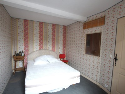 IMMEUBLE DE RAPPORT A VENDRE - TOURNUS - 246 m2 - 350 000 €