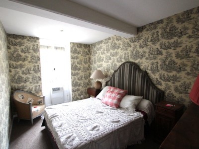 IMMEUBLE DE RAPPORT A VENDRE - TOURNUS - 246 m2 - 350 000 €