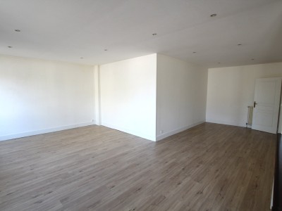 IMMEUBLE DE RAPPORT A VENDRE - TOURNUS - 162 m2 - 205�000�&euro;