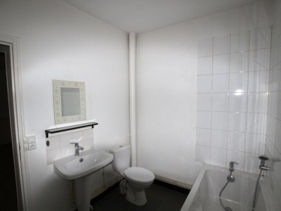 IMMEUBLE DE RAPPORT A VENDRE - TOURNUS - 162 m2 - 205�000�&euro;