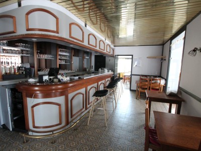 IMMEUBLE MIXTE A VENDRE - TOURNUS - 609 m2 - 198 000 €