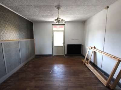 IMMEUBLE MIXTE A VENDRE - TOURNUS - 609 m2 - 198 000 €