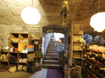 LOCAL COMMERCIAL QUARTIER ABBATIAL A VENDRE - TOURNUS - 300 m2 - RÉALISÉ