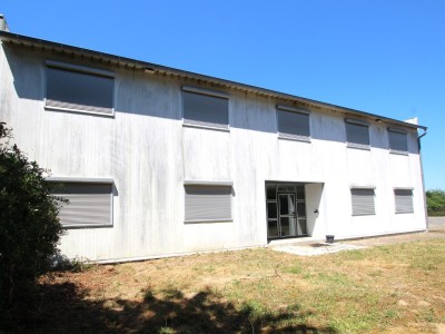 LOCAL INDUSTRIEL A VENDRE - CUISERY - 922 m2 - 460 000 €