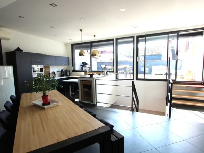 LOFT A VENDRE - TOURNUS - 160 m2 - 315�000�&euro;