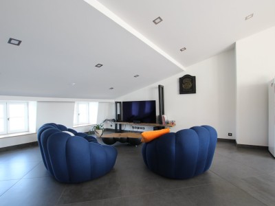 LOFT A VENDRE - TOURNUS - 160 m2 - 315�000�&euro;