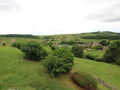 MAISON TRADITIONNELLE SUR SOUS-SOL AVEC PISCINE A VENDRE - CHASSELAS - 124 m2 - Prix : nous consulter