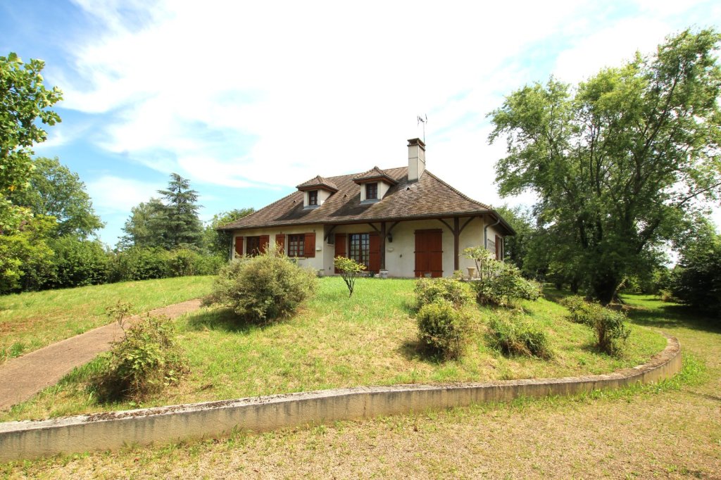 MAISON - CUISERY - 132 m2 - VENDU