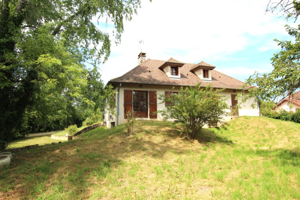 MAISON - CUISERY - 132 m2 - VENDU