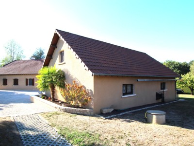 MAISON A VENDRE - CUISERY - 104 m2 - 395 000 €