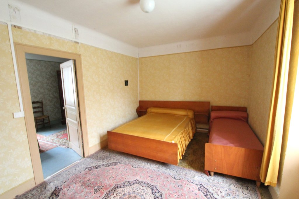MAISON - ETRIGNY - 144 m2 - VENDU