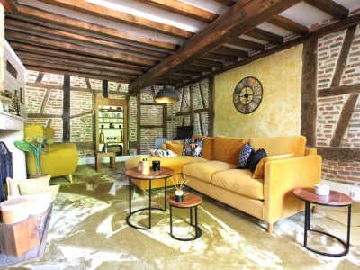 MAISON A VENDRE - LOUHANS - 234 m2 - 385000€