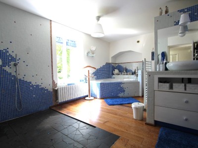 MAISON A VENDRE - LOUHANS - 234 m2 - 385000€