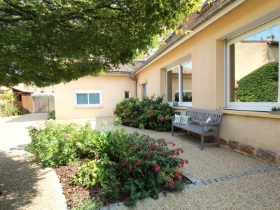 MAISON A VENDRE - MACON - 146 m2 - 435000 €