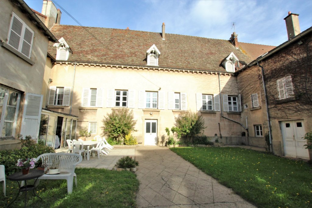 MAISON PONT DE VAUX 382 m2