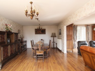 MAISON SUR SOUS SOL A VENDRE - SENNECEY LE GRAND - 196 m2 - 232000 €