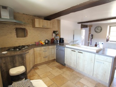 MAISON A VENDRE - SENNECEY LE GRAND - 162 m2 - 285 000 &euro;