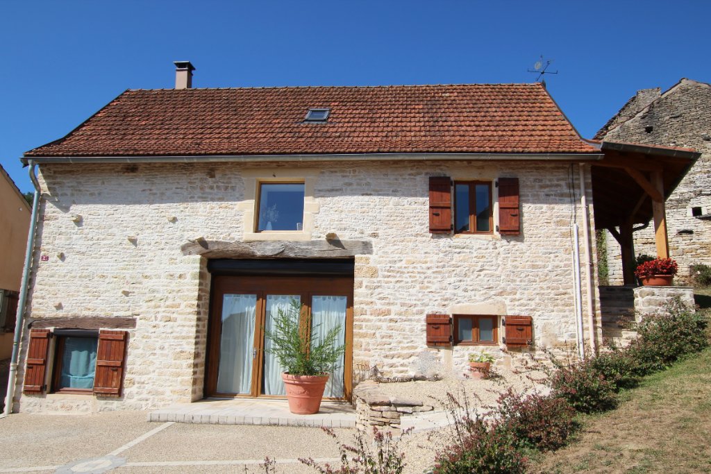 Maison À Vendre Corné