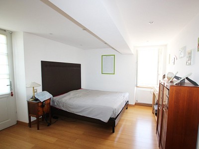 MAISON DE VILLE A VENDRE - TOURNUS - 88 m2 - 270000 €