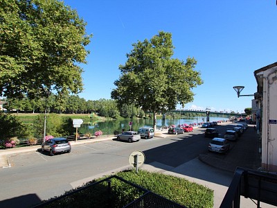 MAISON DE VILLE A VENDRE - TOURNUS - 88 m2 - 270000 €